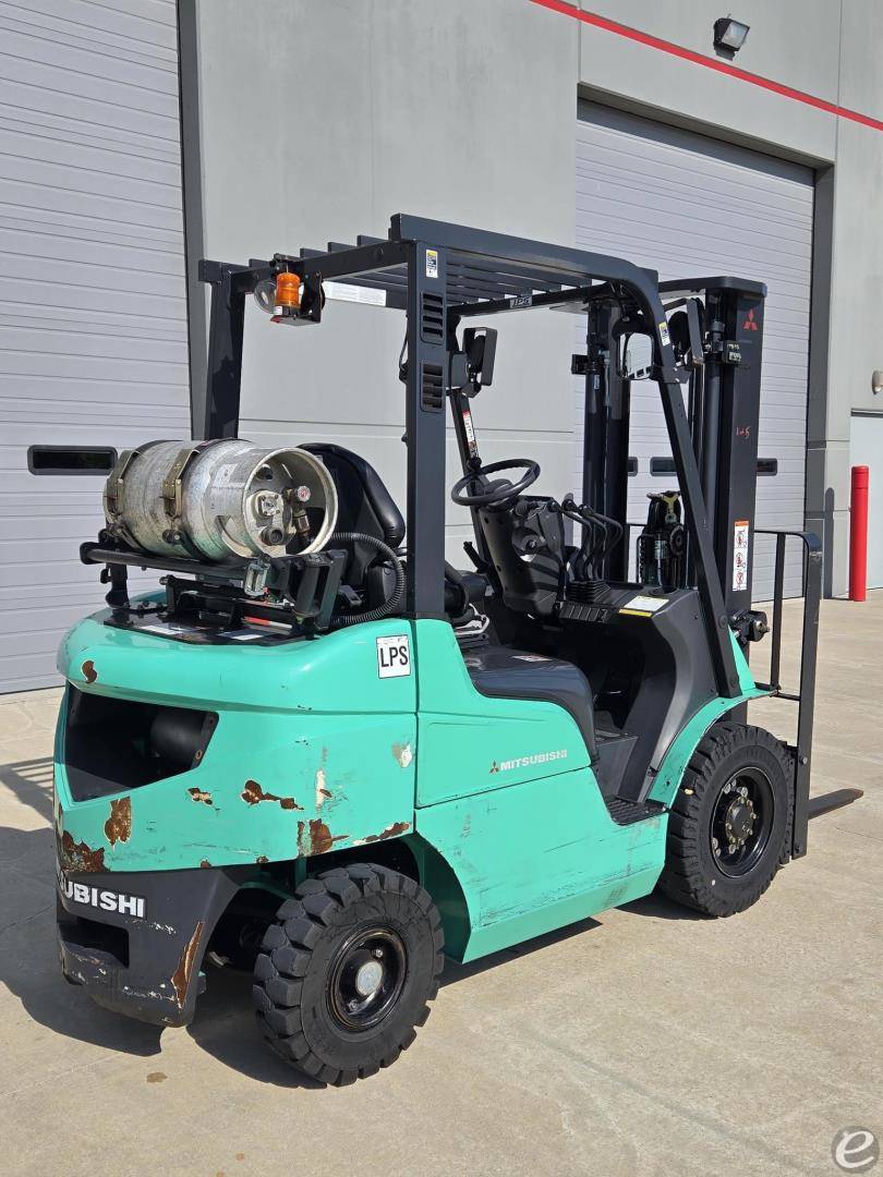 2020 Mitsubishi FG25N