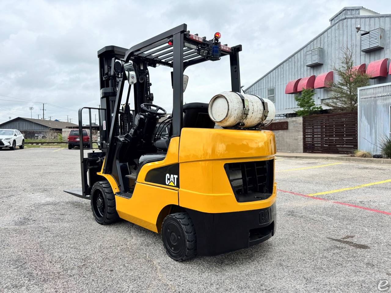 2017 Cat C6000