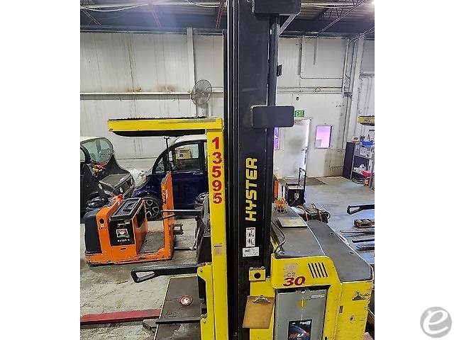 2013 Hyster R30XM3 Electric Order Picker - 123Forklift