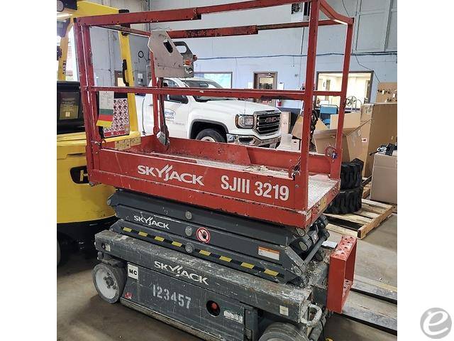 2015 Skyjack SJ-3219 Electric Sciss...
