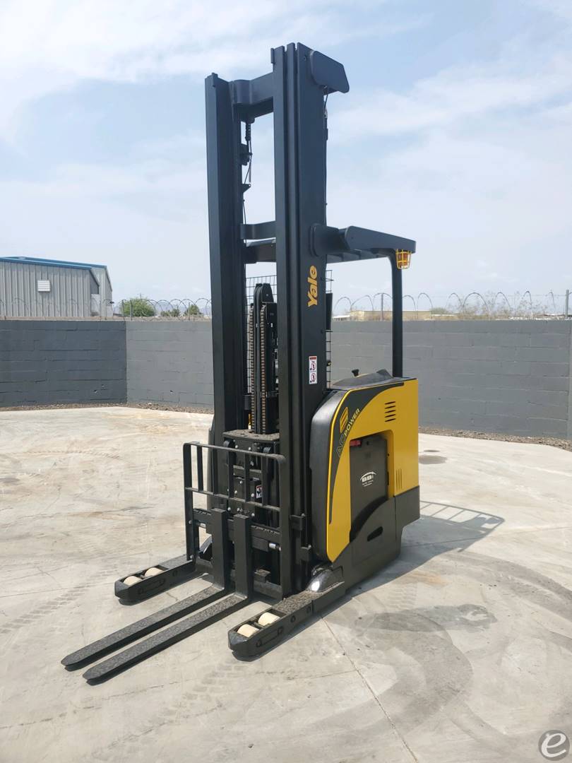 2014 Yale NR045EB