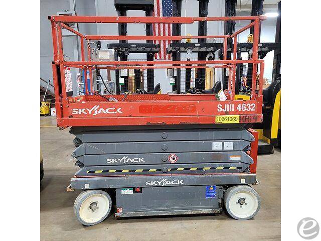 2014 Skyjack SJ-4632 Electric Scissor Lift - 123Forklift