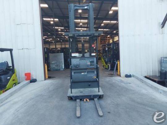 2007 Crown SP3400-30 Electric Order Picker - 123Forklift