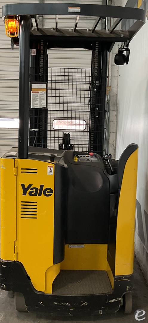 2019 Yale NR040EB