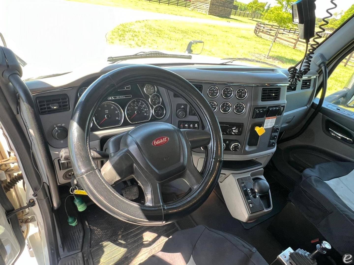 2017 Peterbilt 567