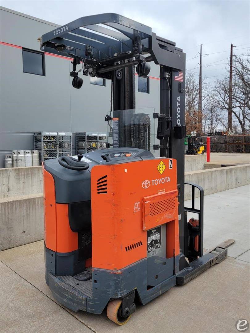 2019 Toyota 9BDRU15 Electric Reach Truck - 123Forklift