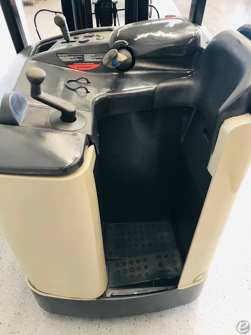 2005 Crown RC3020-30