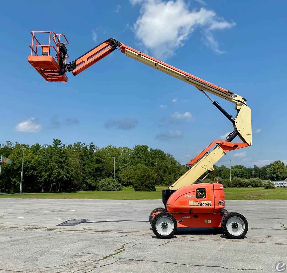 2015 JLG 600AJ