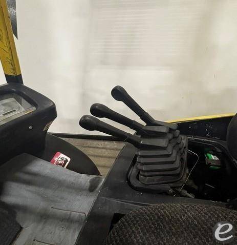 2004 Hyster H80XM