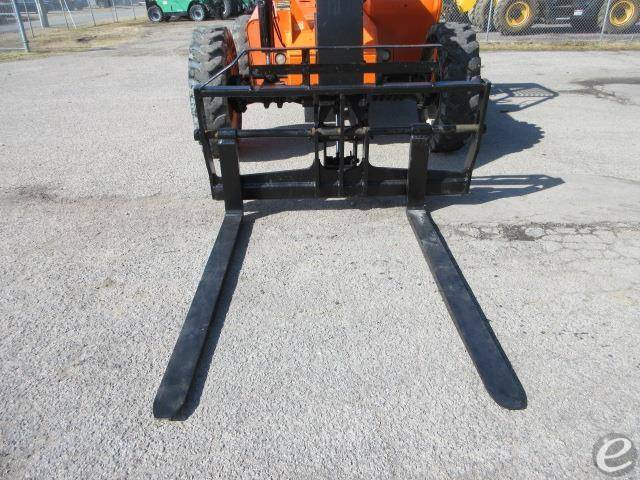 2016 JLG 6042