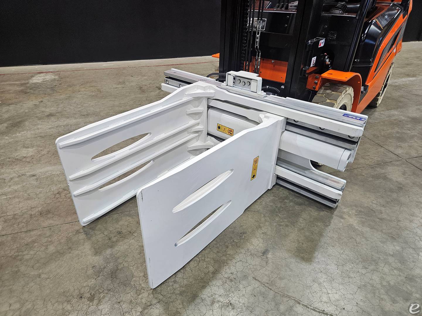 2026 Viper Lift Trucks FD25F CARTON CLAMP