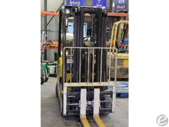 2017 Yale GC030VX LP Gas Forklift - 123Forklift