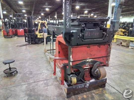 2015 Raymond 750 DR32TT