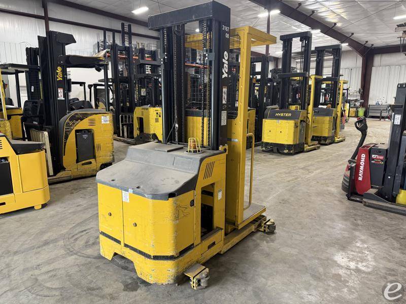 2015 Yale OS030EF