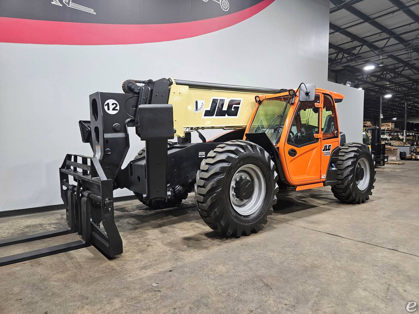 2021 JLG 1255
