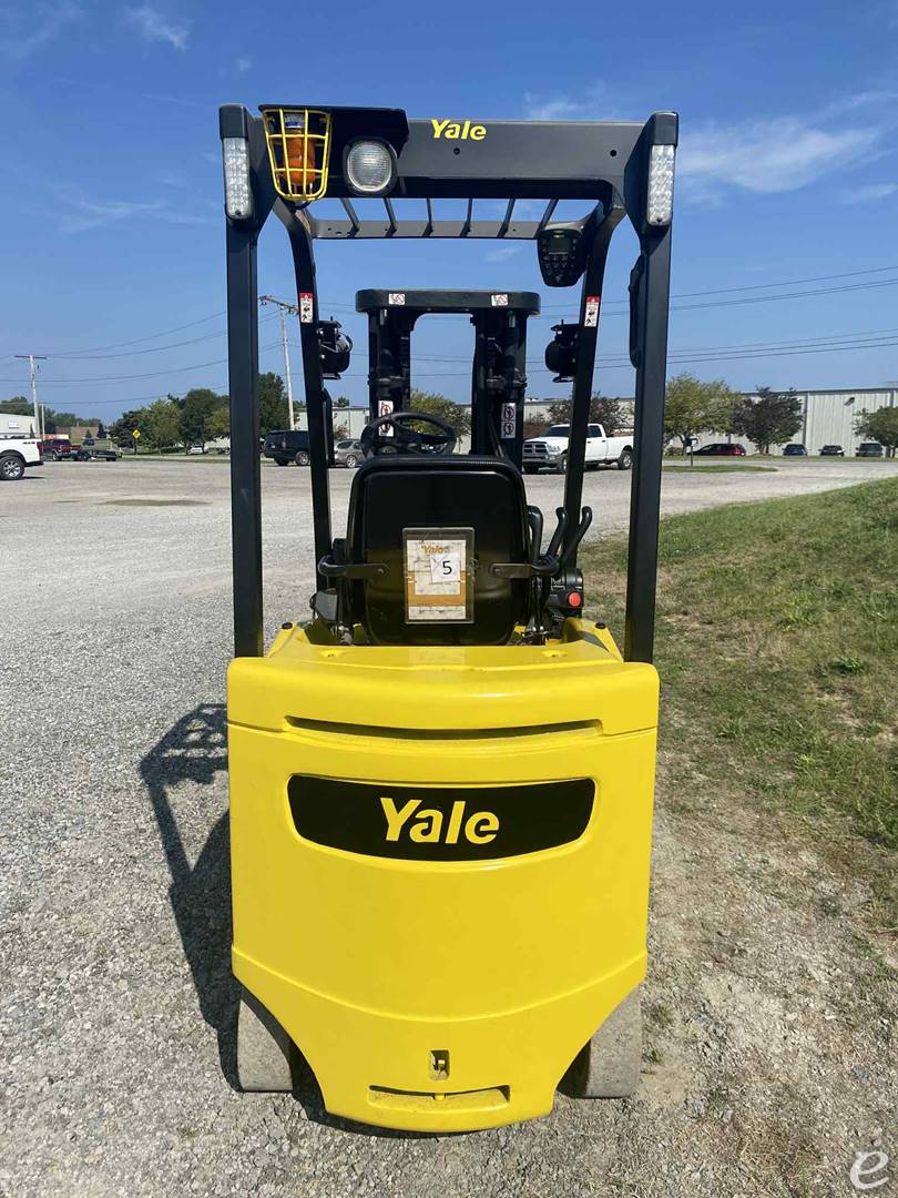 2017 Yale ERC-040VAN