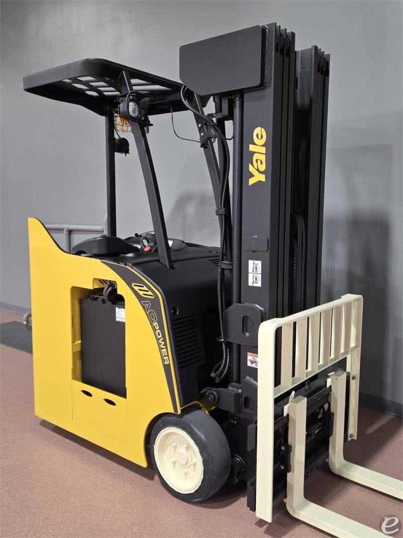 2015 Yale ESC035AD Electric Forklift - 123Forklift