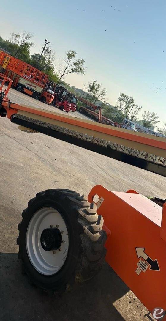 2015 JLG 660SJ