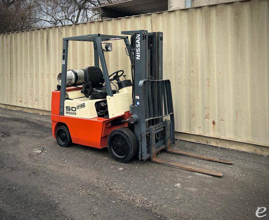 2004 Nissan CPJ02A25PV
