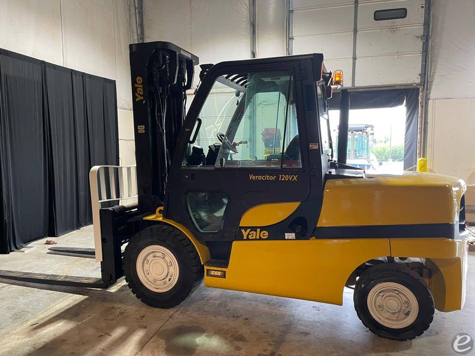2021 Yale GP120VX