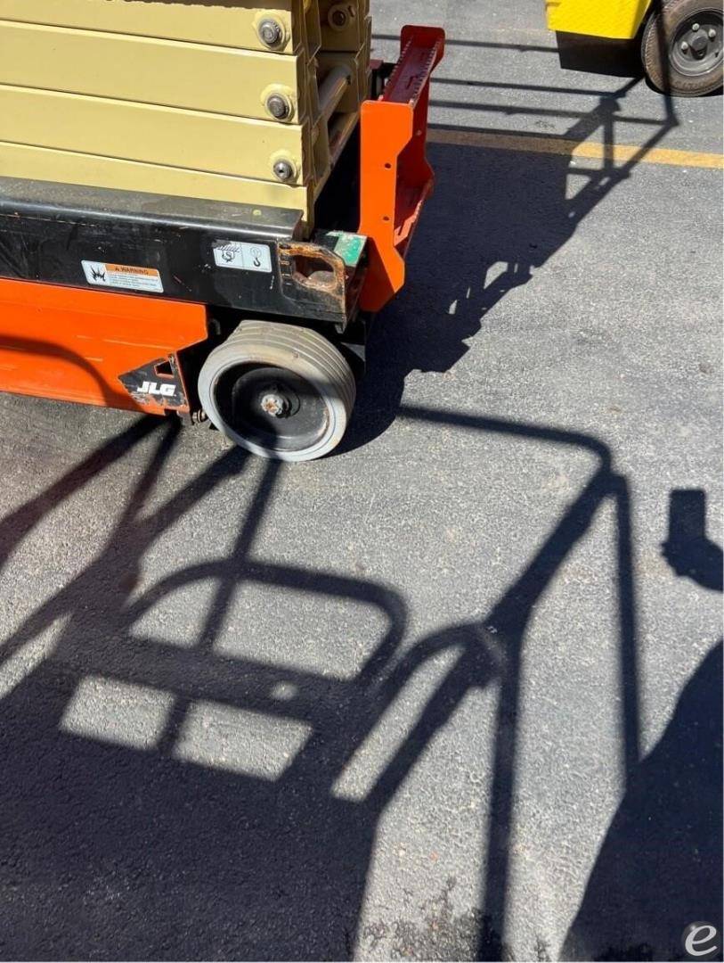 2021 JLG R1932i