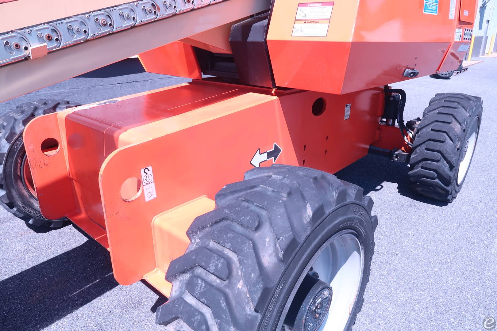 2014 JLG 600S