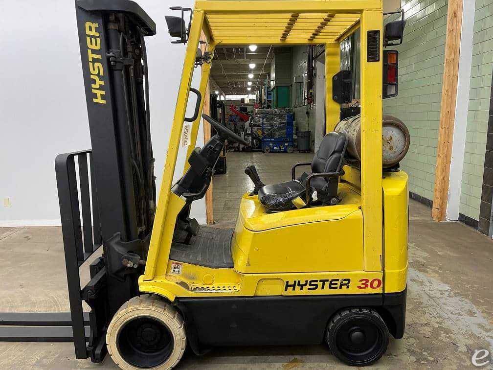1998 Hyster S30XM LP Gas Forklift - 123Forklift