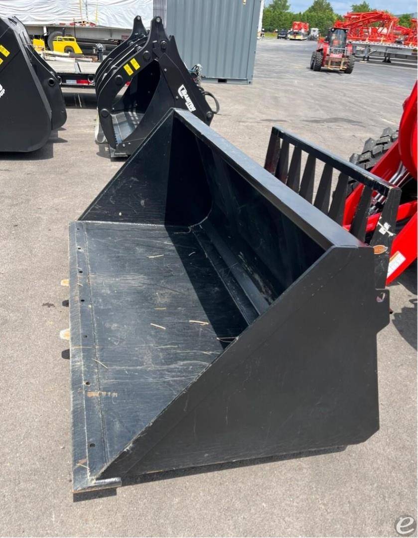 2023 Manitou 84