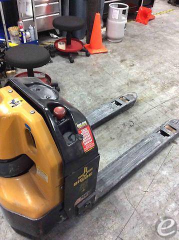 2017 Big Joe D40-27X48 Electric For...