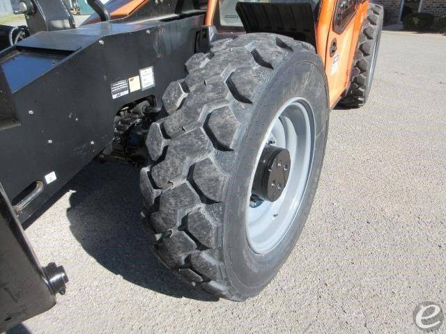 2015 JLG 1255