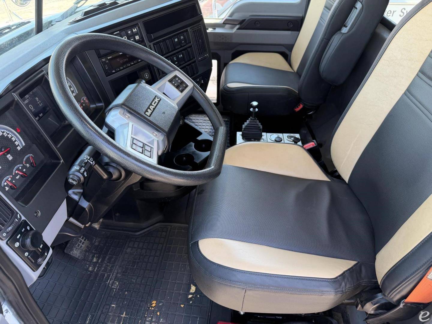 2025 Mack GRANITE 64FR