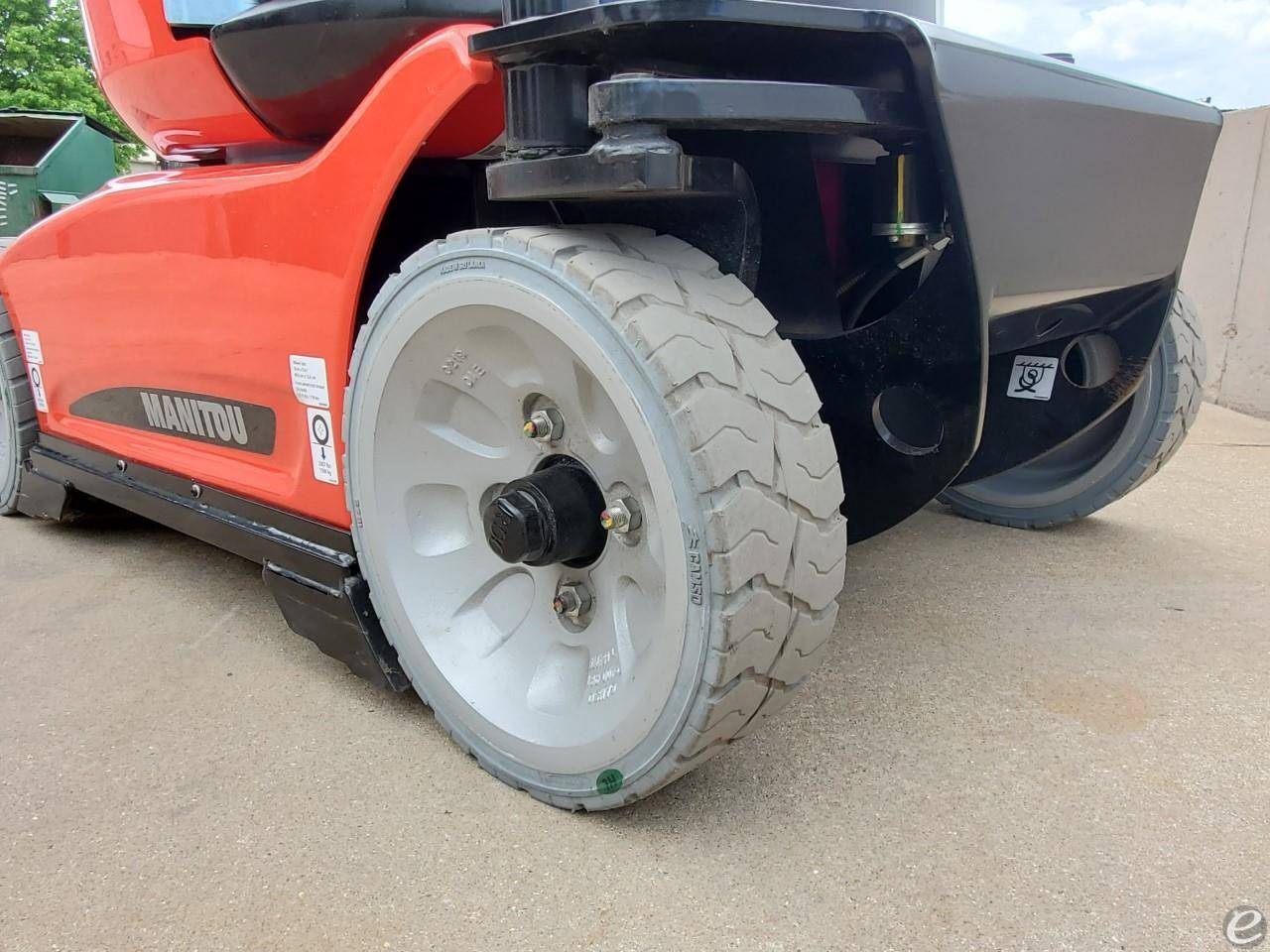 2020 Manitou 26VJR