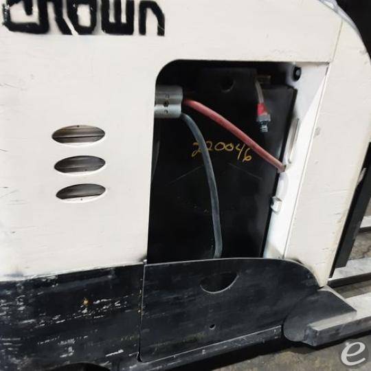 2018 Crown RR5725-45