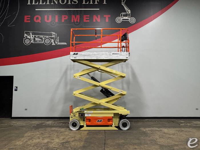 2014 JLG 2030ES