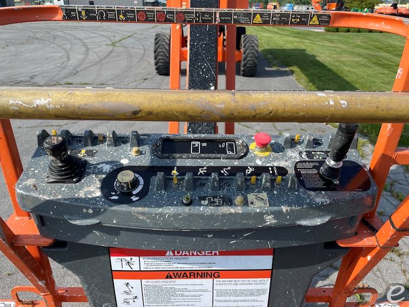 2019 JLG 860SJ