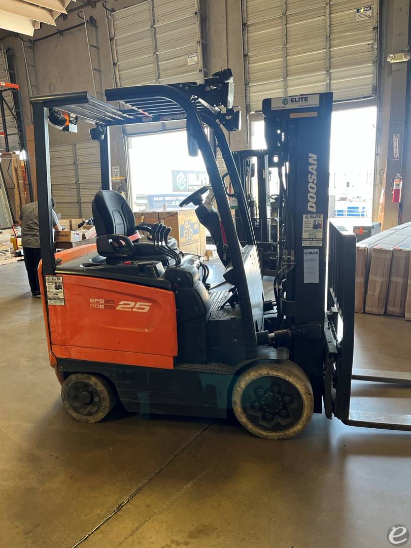 2017 Doosan BC25S-7