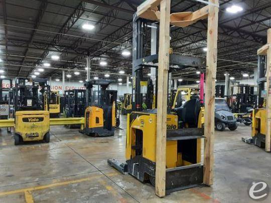 2015 Yale NR045 Electric Reach Truck - 123Forklift
