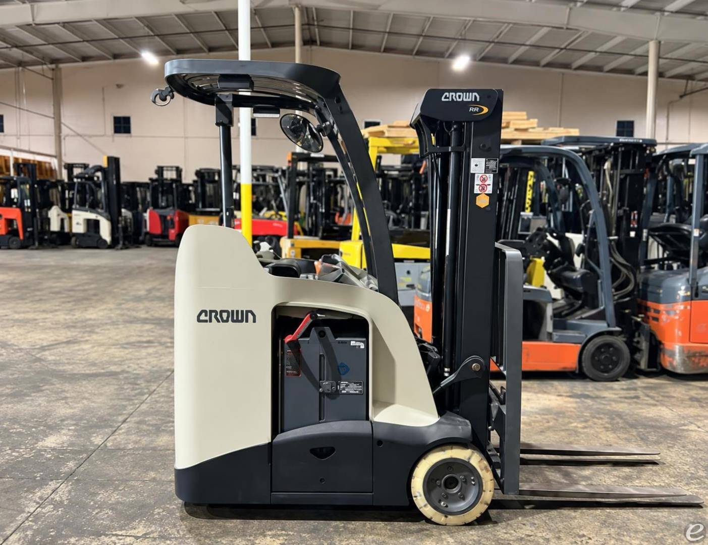 2025 Crown RC5735-30