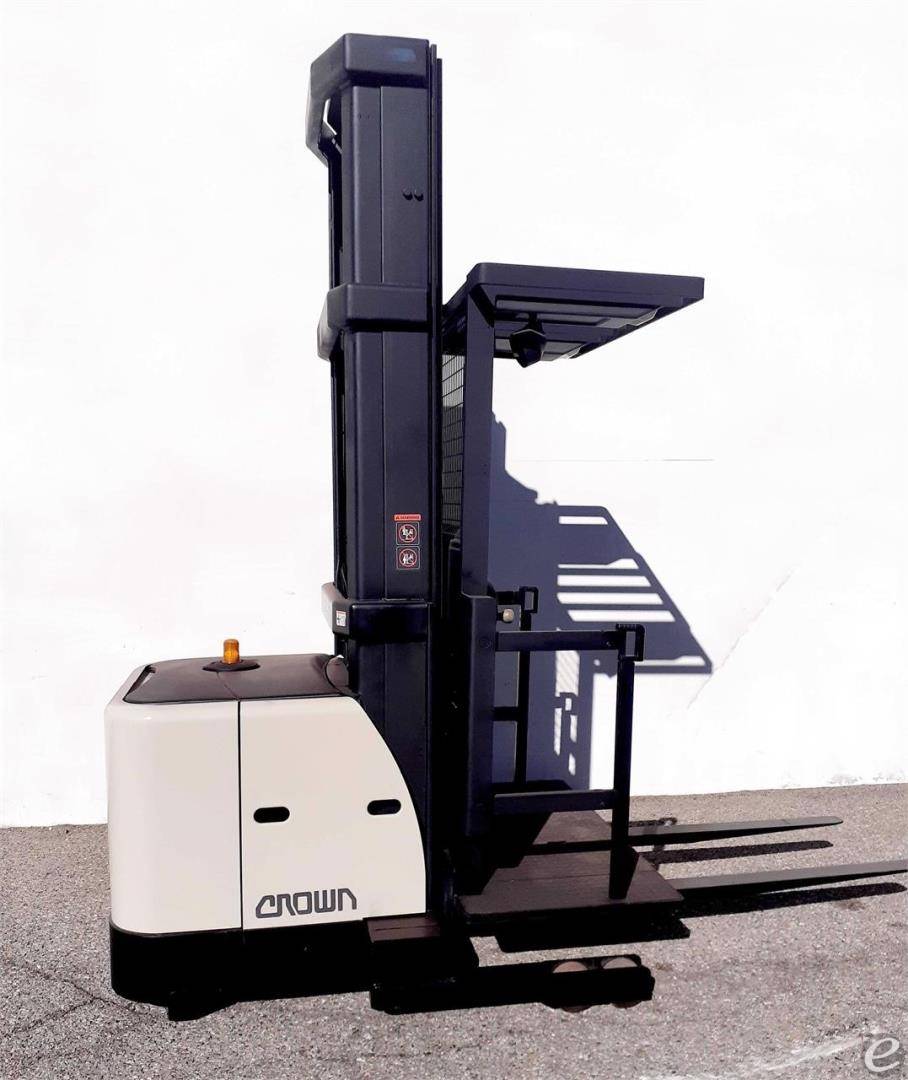 2007 Crown SP3420-30 Electric Order Picker - 123Forklift