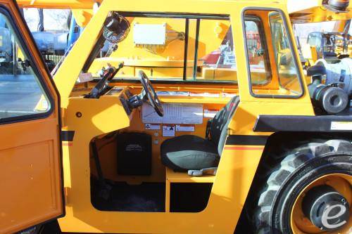 2015 Broderson IC200-3F