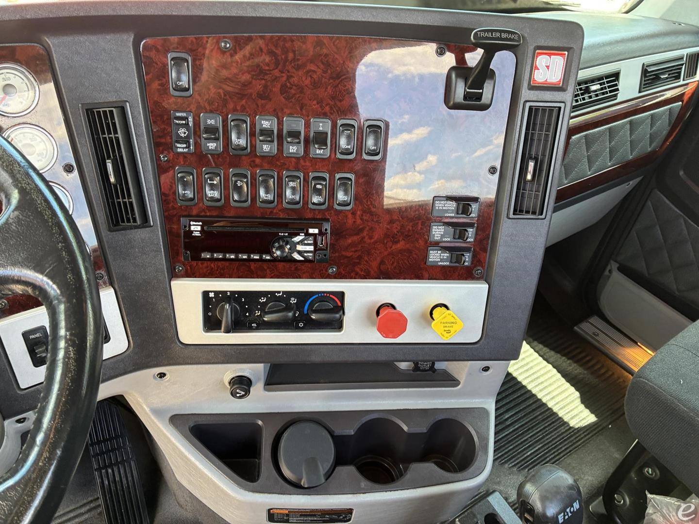 2018 Freightliner CORONADO 122 SD