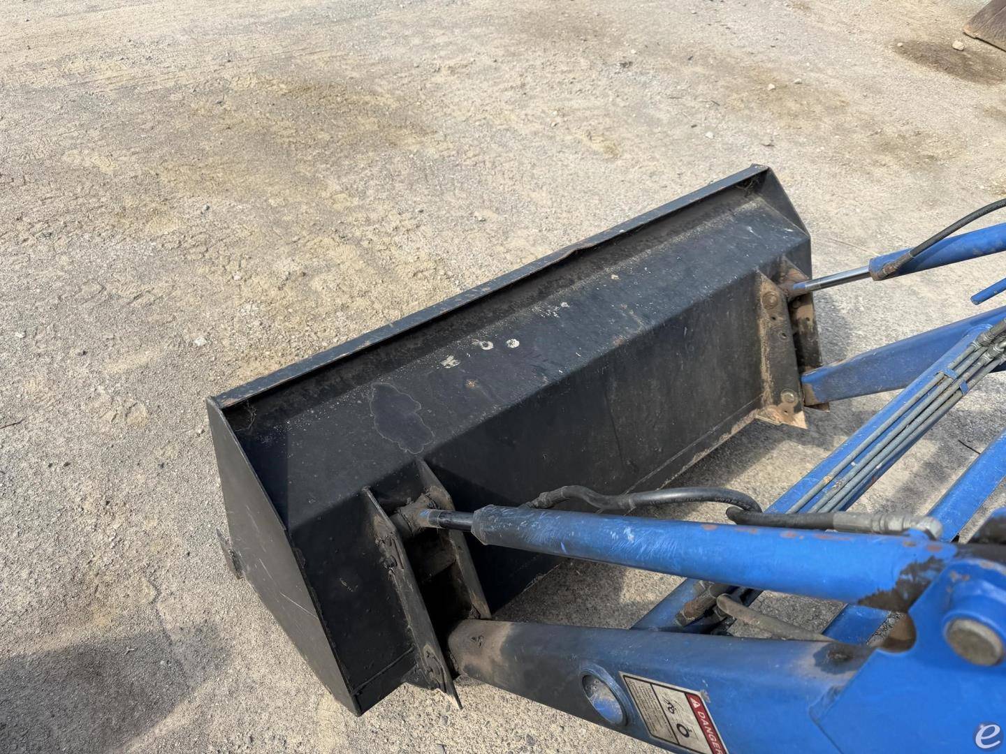 2001 New Holland TC21D