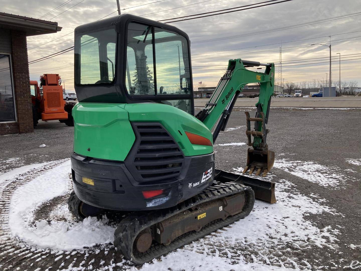 2017 Bobcat E32