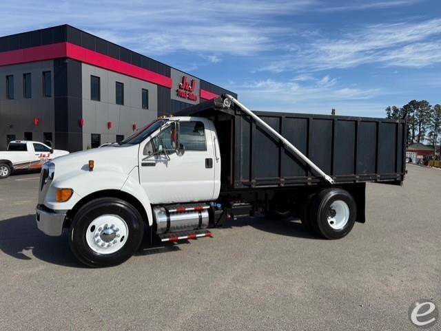 2015 Ford F750 XLT