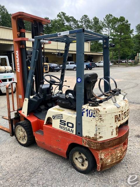 1999 Nissan CUJO2A25PV