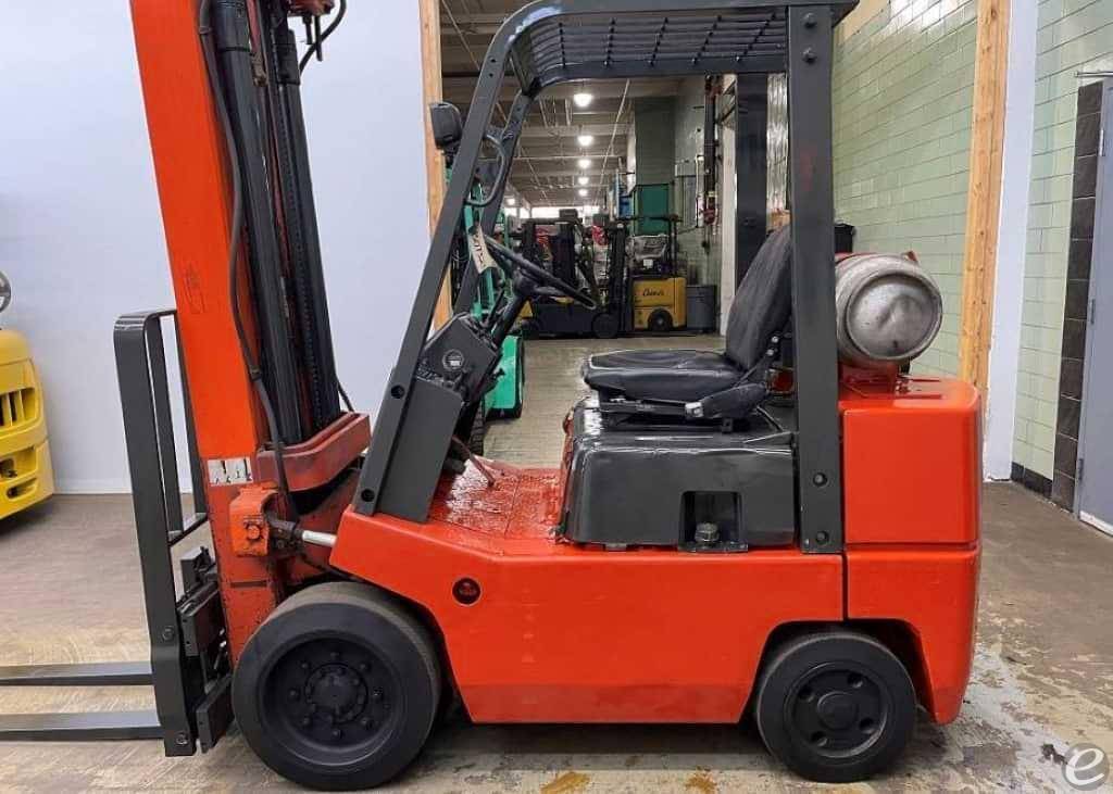 1986 Nissan                                             CPF02A25V LP Gas Forklift - 123Forklift