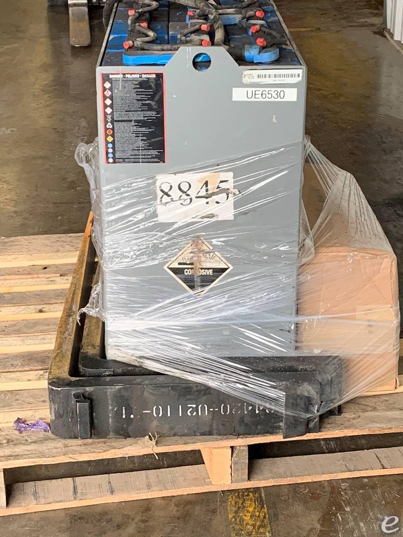 2013 Toyota 6BPU15 Electric Order Picker - 123Forklift