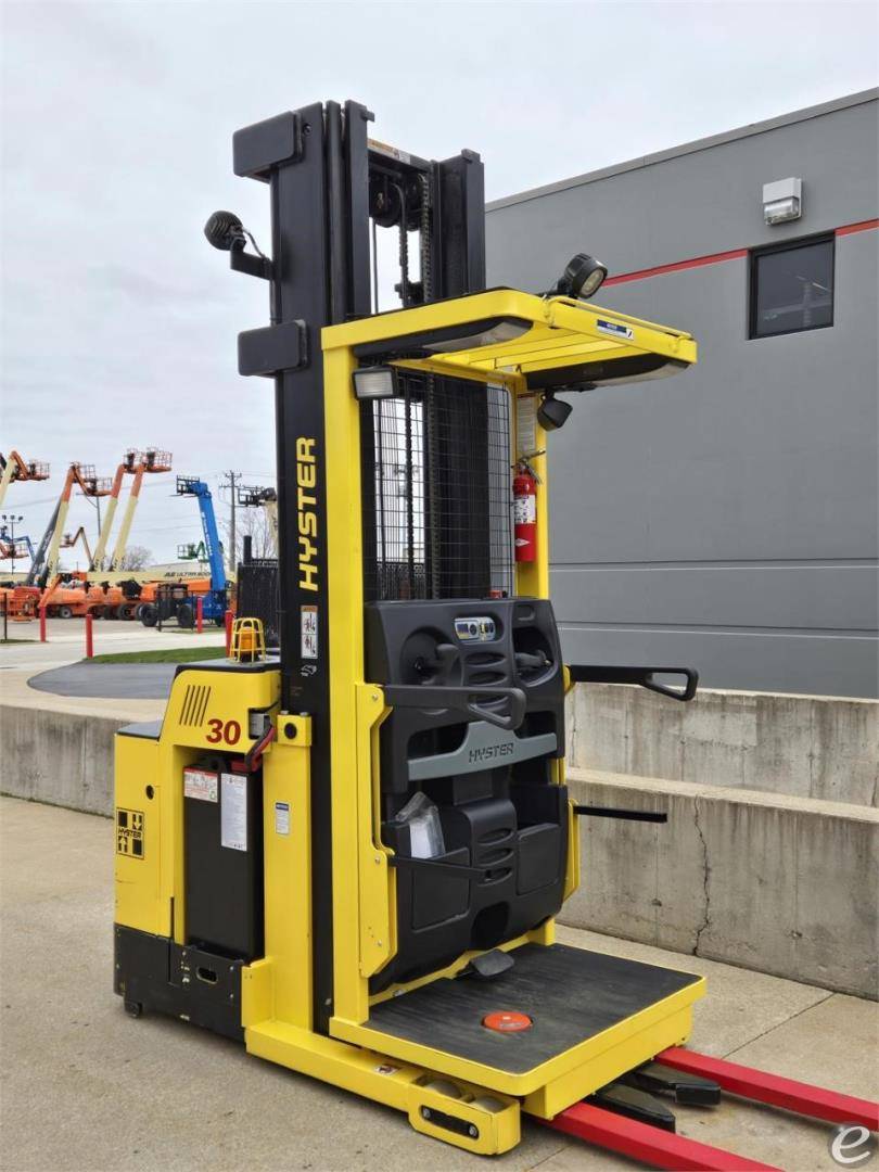 2018 Hyster R30XM3 Electric Order Picker - 123Forklift