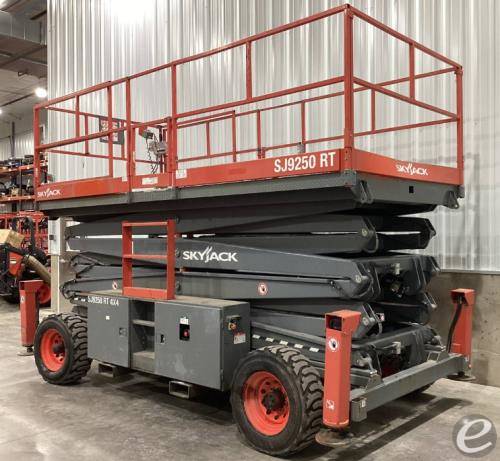 2017 Skyjack SJ9250