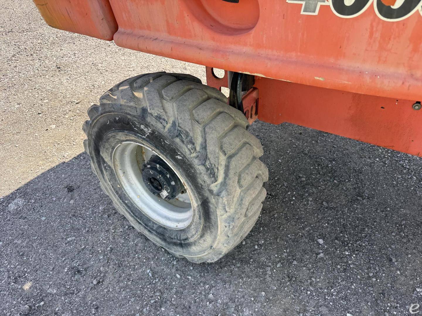 2013 JLG 400S
